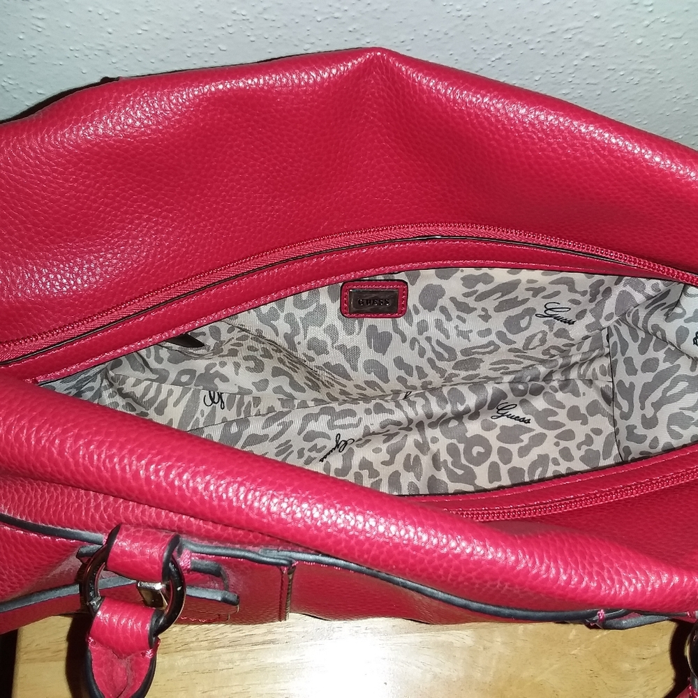 Guess handbag - Picture 4 of 5